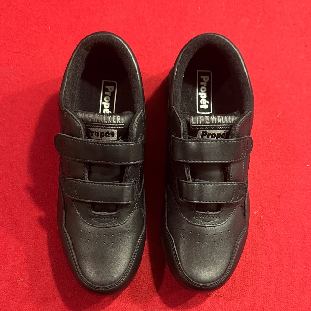 Propet Life Walker Strap Men’s Black Sneakers